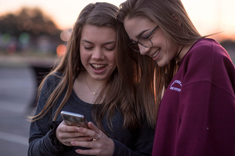 Vrijeme na društvenim mrežama minimalno utječe na tinejdžere