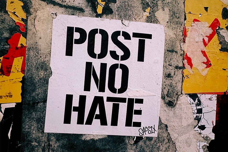 Govor mržnje na internetu i društvenim mrežama