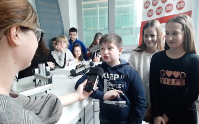 Djeca upoznaju medije: ‘Učili smo o tome kako zapravo radi radio’