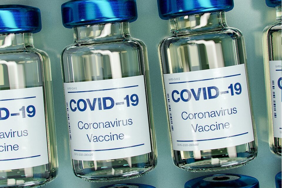 U nedostatku informacija, šire se dezinformacije o cjepivu protiv Covid-19
