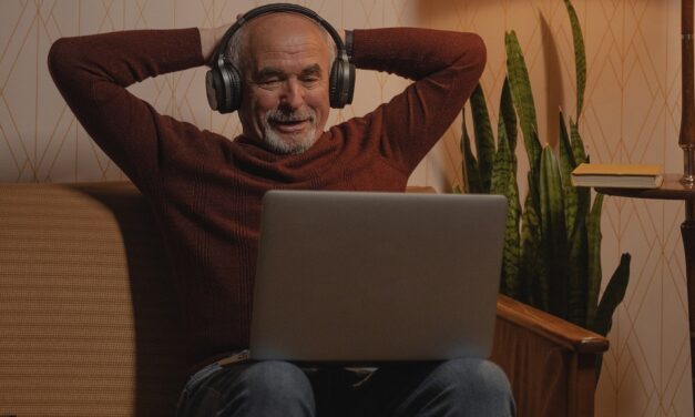 Naopaka gledaonica: besplatna online filmska radionica za starije od 54