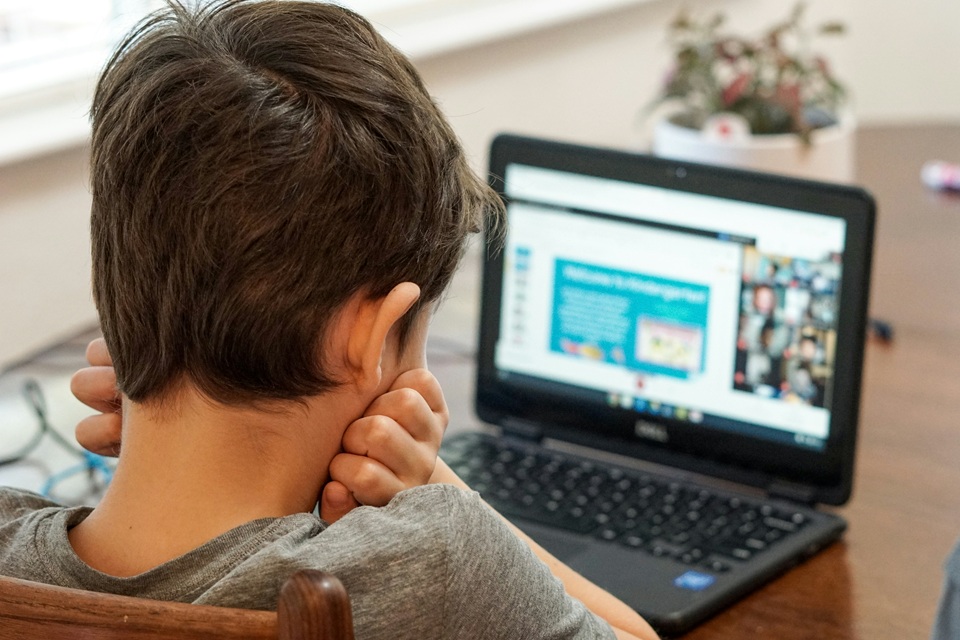 Smjernice Europske komisije za zaštitu maloljetnika na internetu