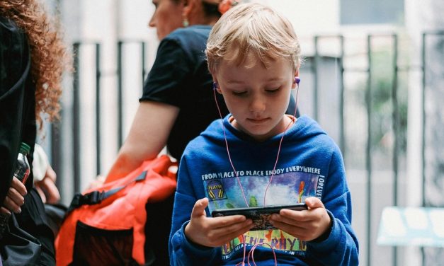 Javna tribina ‘Odrastanje na ekranu: Nova ekologija djetinjstva’