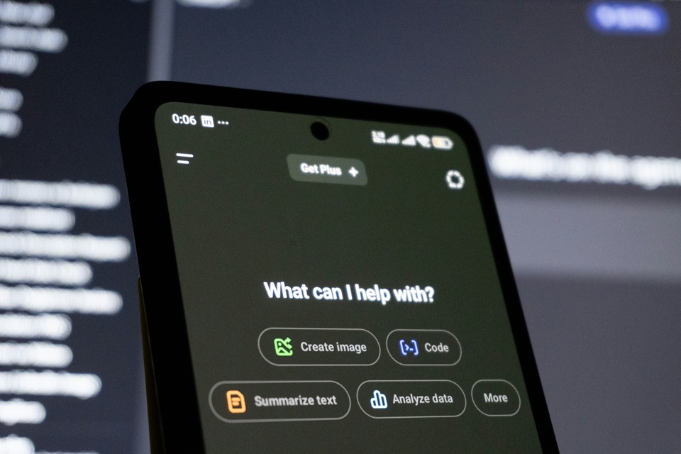 Aktivnosti za poticanje kritičkog razmišljanja o alatima umjetne inteligencije