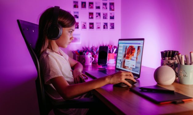 Roditeljstvo u doba umjetne inteligencije: 9 savjeta za roditelje