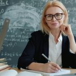 Umjetna inteligencija kao podrška za prilagodbe u nastavi